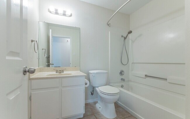 Building Photo - 14912 Big Falls Dr