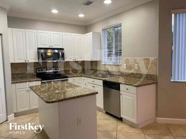 Building Photo - 14123 SW 158th Ct