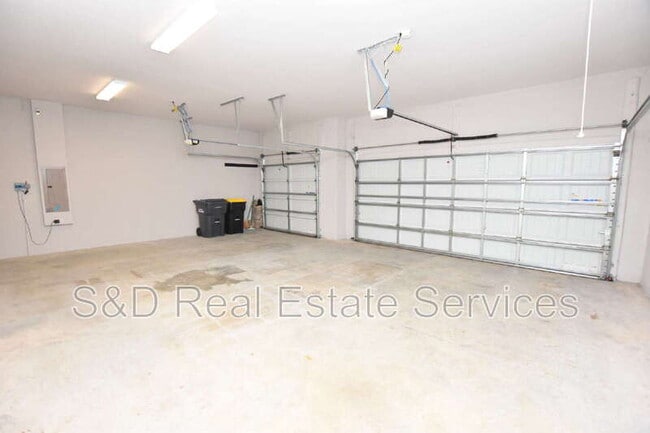 Building Photo - 3544 Lakeside Heritage Dr