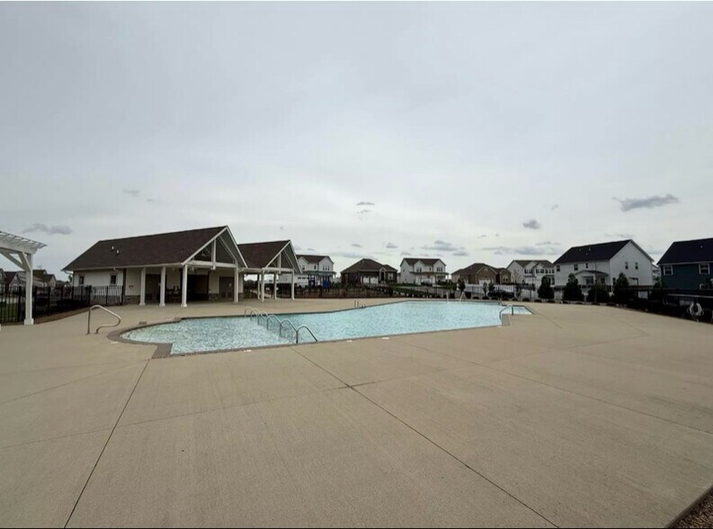 Building Photo - 20 Friary Ct