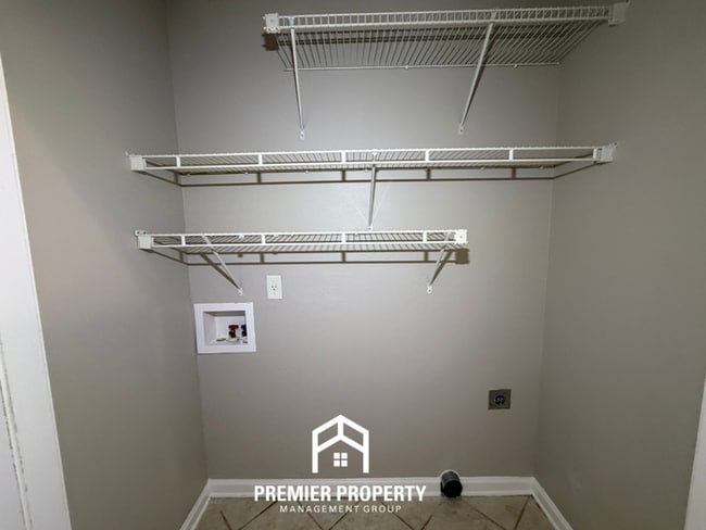 Building Photo - 45 Pine Ridge Cove