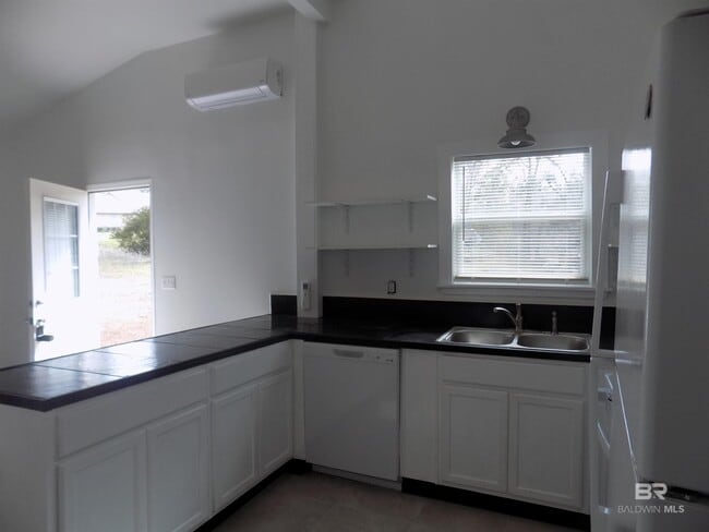 Building Photo - 7080 Hurricane Rd