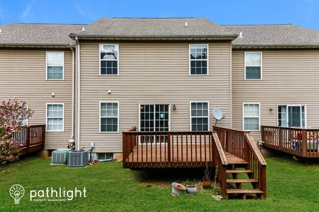 Building Photo - 95 Hunt Club Dr, Collegeville, PA, 19426