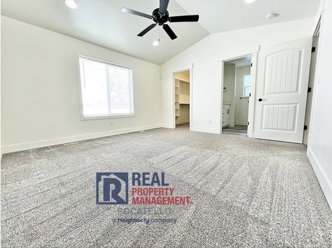 Building Photo - "AMAZING NEW HOME FOR RENT" 3 Bed 2 Bath - 2 Car Garage