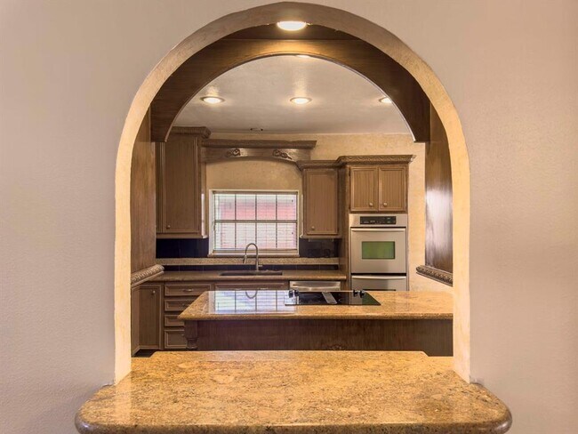 Building Photo - 16714 Colony Terrace Dr