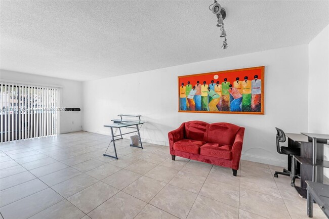 Building Photo - 5800 SW 127th Ave