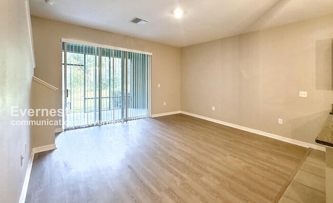 Building Photo - Limited Time Special Offer /  Lovely 3-Bedroom Home with Garage / Pet-Friendly / Available Now!