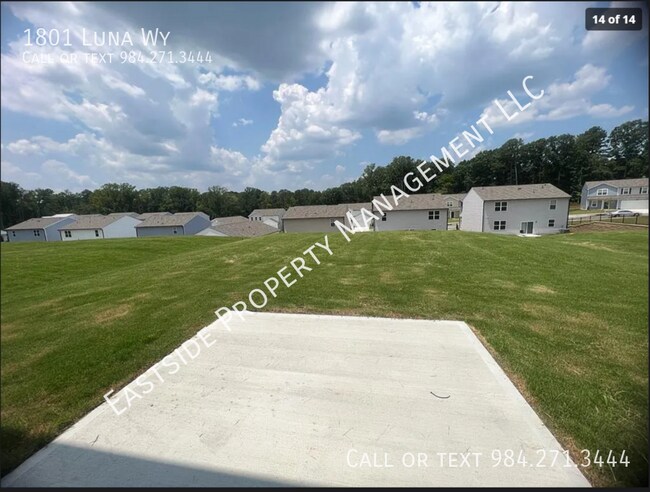 Building Photo - 1801 Luna Wy