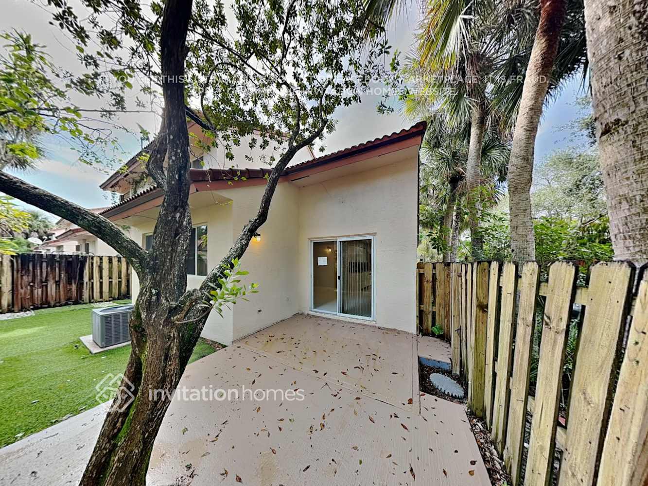 Building Photo - 10965 W Broward Blvd