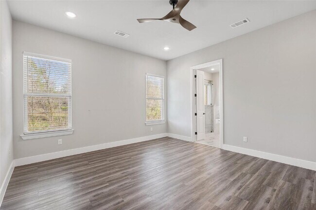 Building Photo - Private Water Views on Nearly 0.70 Acre Lot