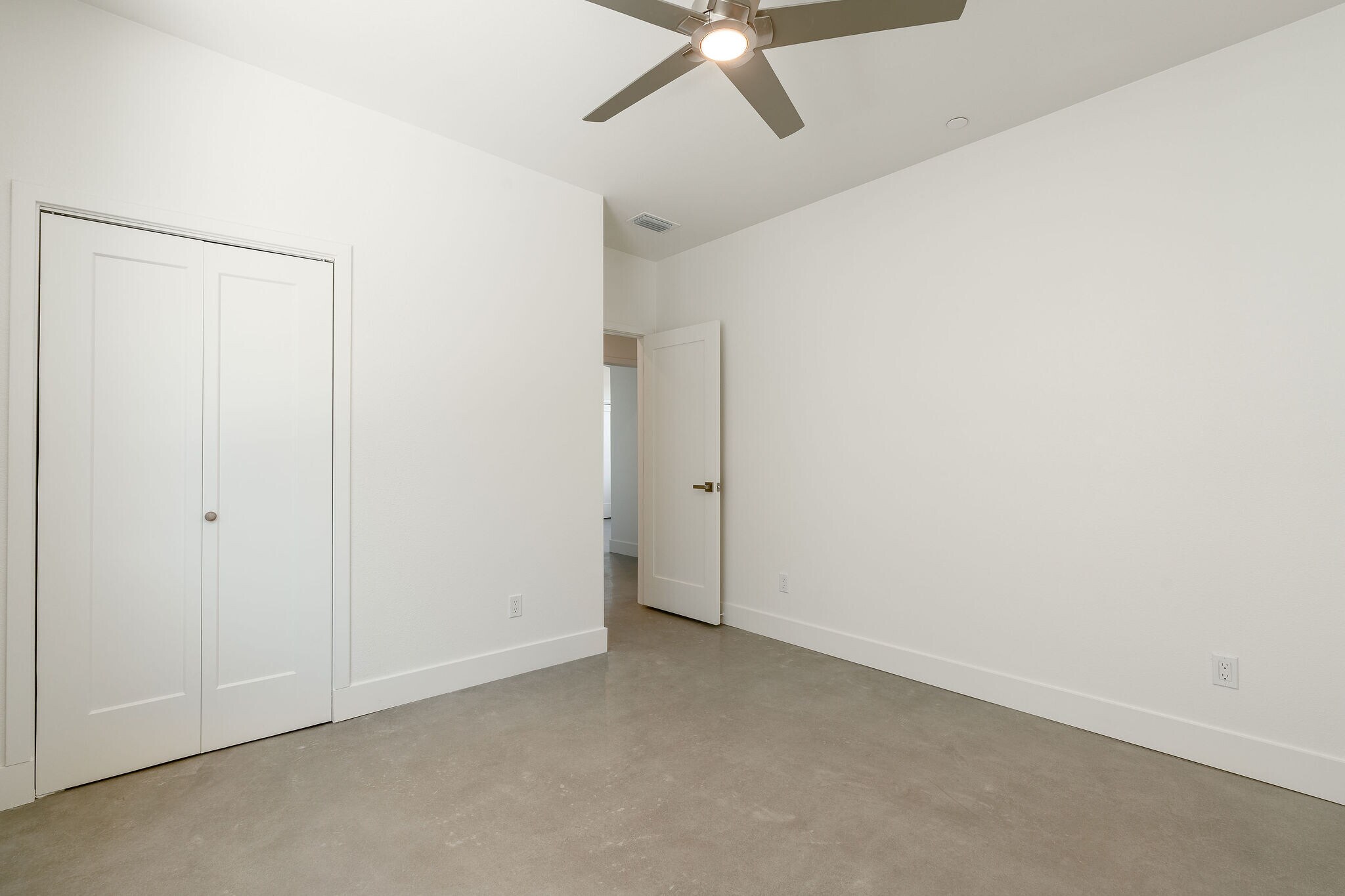 Building Photo - 416 Rosa Parks Rd