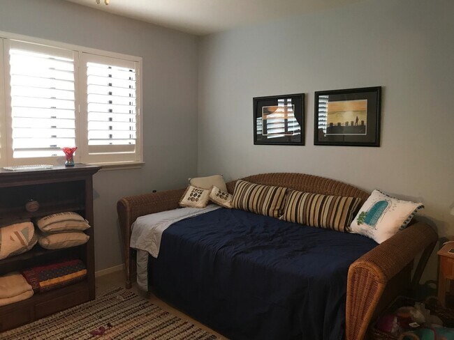 Building Photo - Condo in Grover Heights!  Great Location