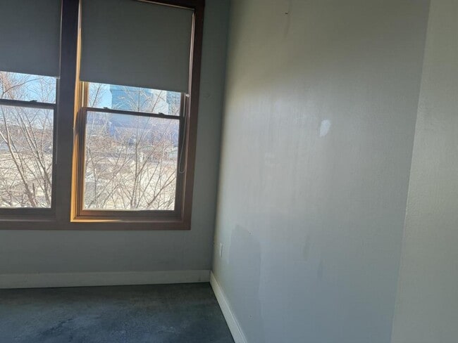 Building Photo - 2502 Live Oak St