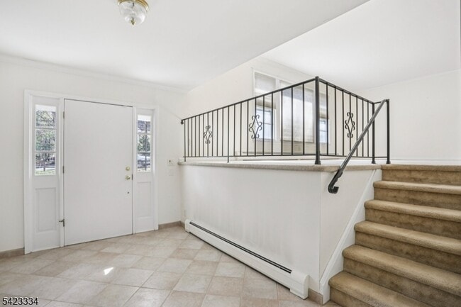 Building Photo - 2 Eisenhower Rd