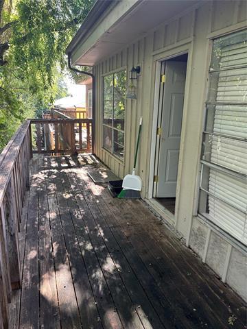 Building Photo - 6012 Westridge Ln