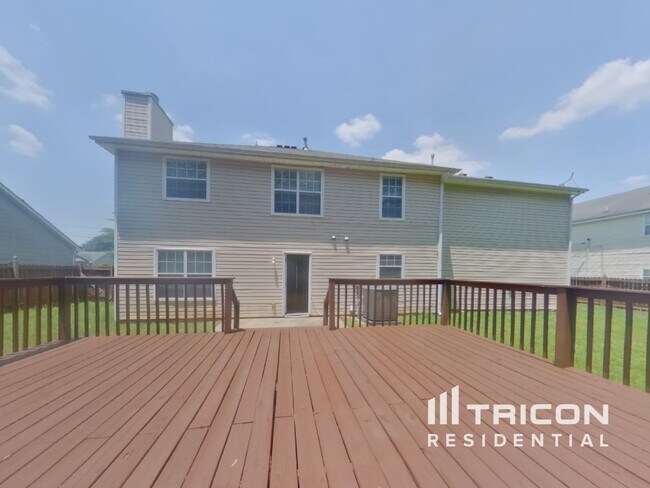 Building Photo - 2161 Eagles Nest Circle Decatur GA