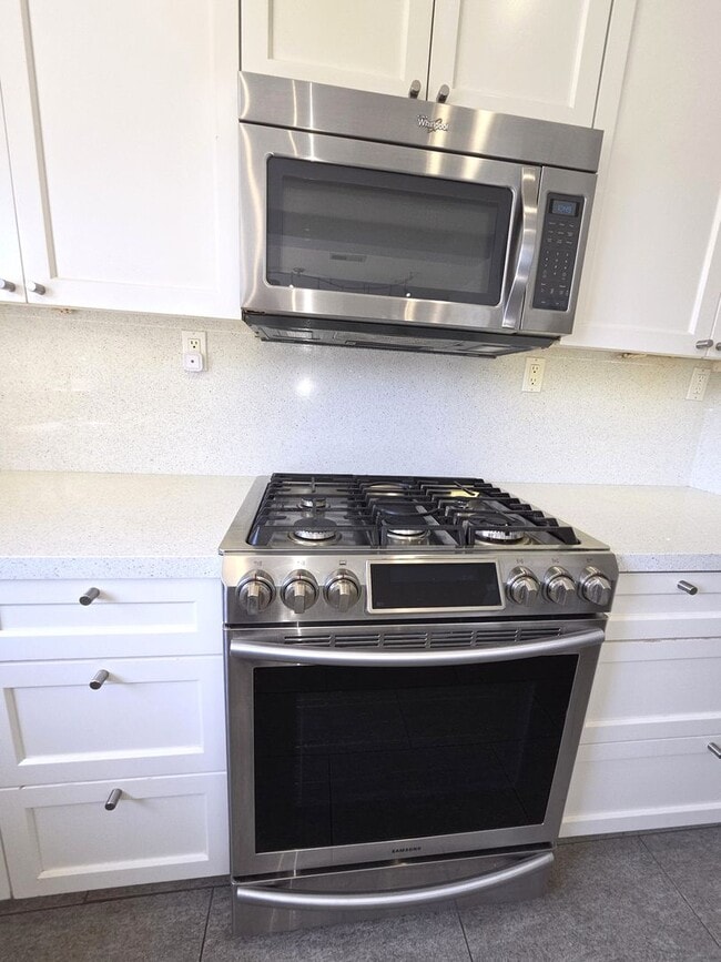 Building Photo - Gorgeous Upgraded Sabre Springs Home