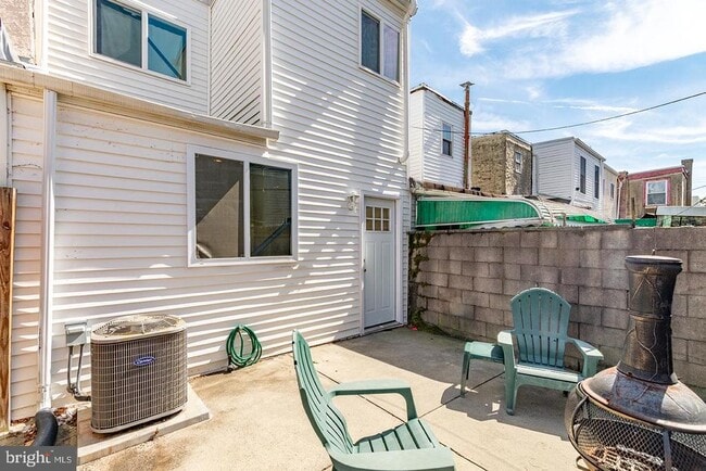 Building Photo - 1428 S Bancroft St