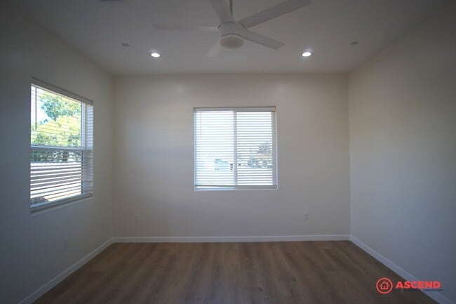 Building Photo - Brand New Home In Tehachapi!