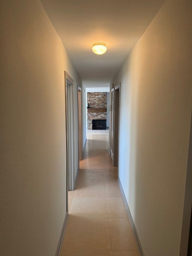 Building Photo - 3 Bedroom 2 Bathroom Granada Hills Home (Main House) Great Location!