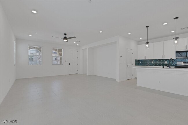 Building Photo - 2757 Pellaro Walk