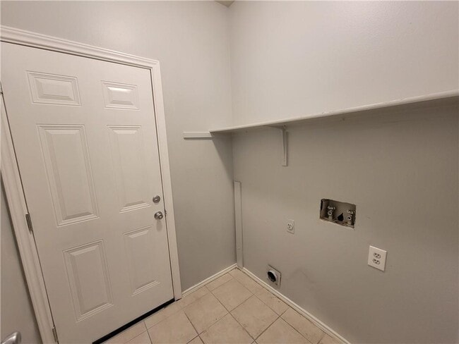 Building Photo - 1001 Acanthus St