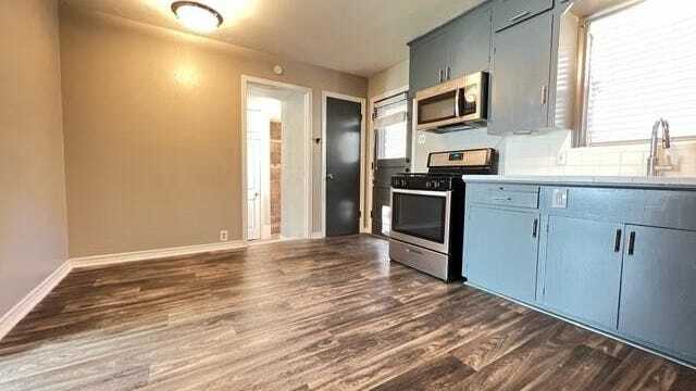 Building Photo - 10263 Casa View Dr