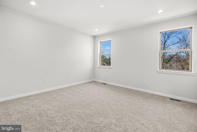 Building Photo - 6236 Folly Ln