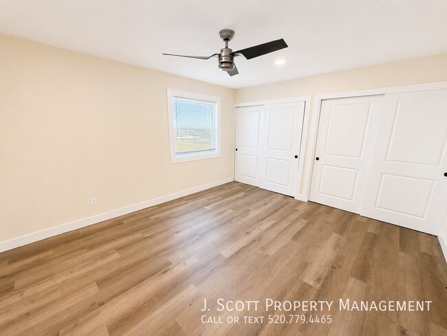 Building Photo - 3459 W Evans Dr