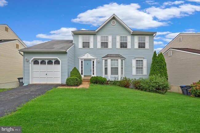 Building Photo - 16 Varone Dr