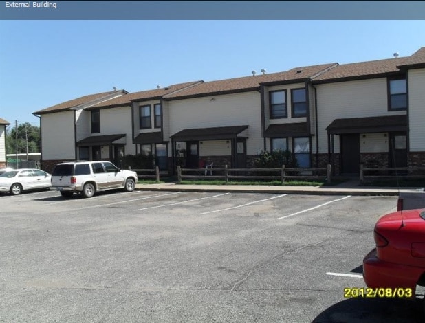 Building Photo - Eastwood