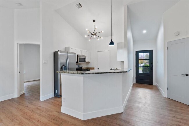Building Photo - 2419 Ashley Way