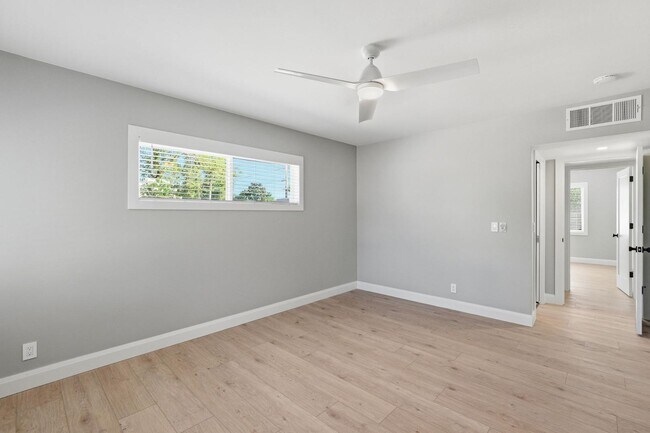 Building Photo - 6819 E Paradise Pkwy