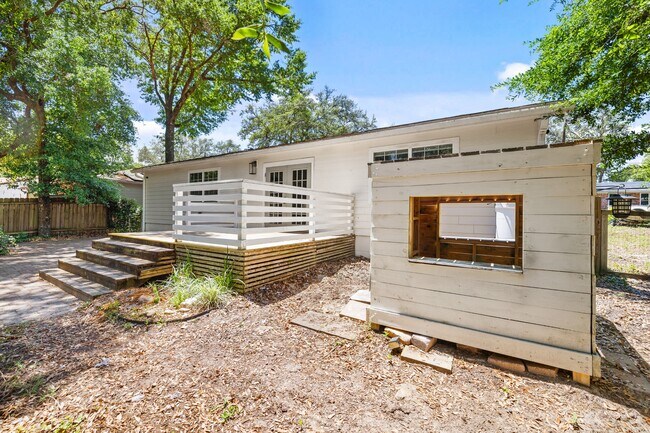 Building Photo - 419 Morningbird Ct