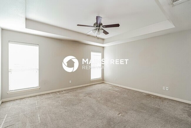 Building Photo - 3 Bedroom Pet-Friendly Home in Crowley, TX with Main Street Renewal