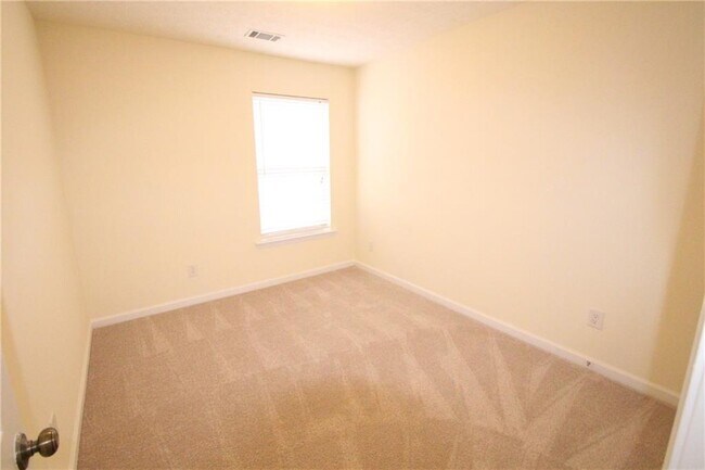 Building Photo - 3893 Grovemont Pl