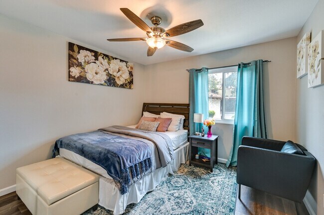 Building Photo - 6059 Rancho Mission Rd