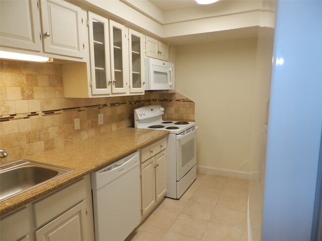 Building Photo - 14309 Misty Meadow Ln