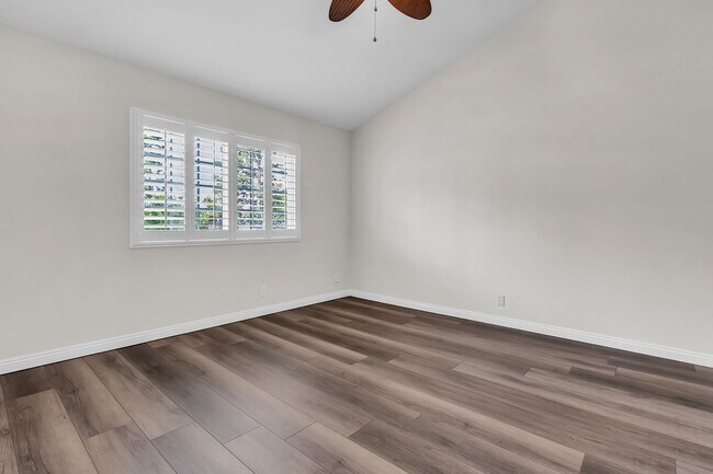 Building Photo - 33212 Ocean Bright