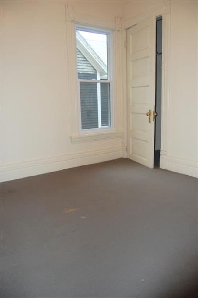Building Photo - Energy Efficient 2 Bedroom One Block From ...