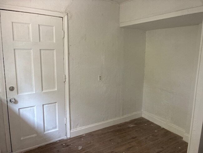 Building Photo - 1107 Pecan Ave