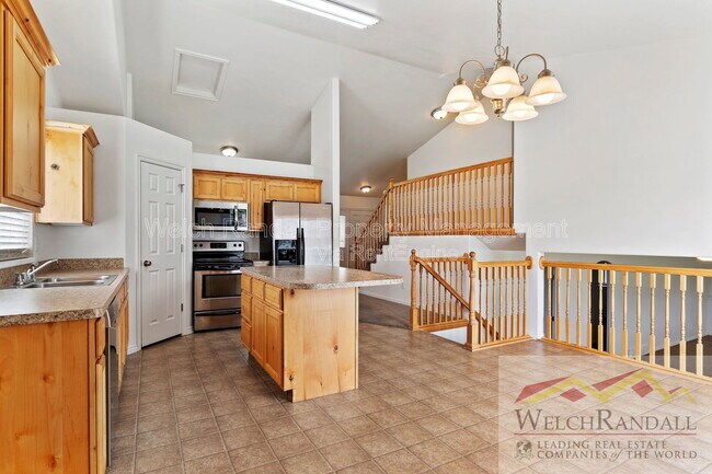 Building Photo - 2126 Pebblebrook Rd
