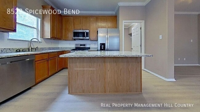 Building Photo - 8522 Spicewood Bend