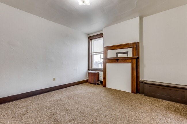 Building Photo - 466 Hays Ave