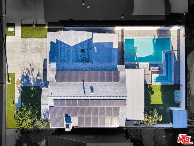 Building Photo - 6324 Geyser Ave