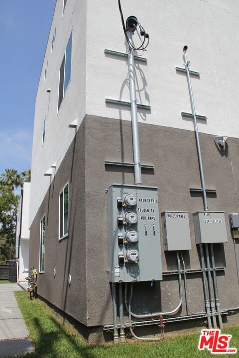 Building Photo - 5242 Tilden Ave