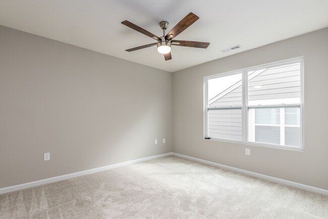 Building Photo - 5634 Callaway Dr