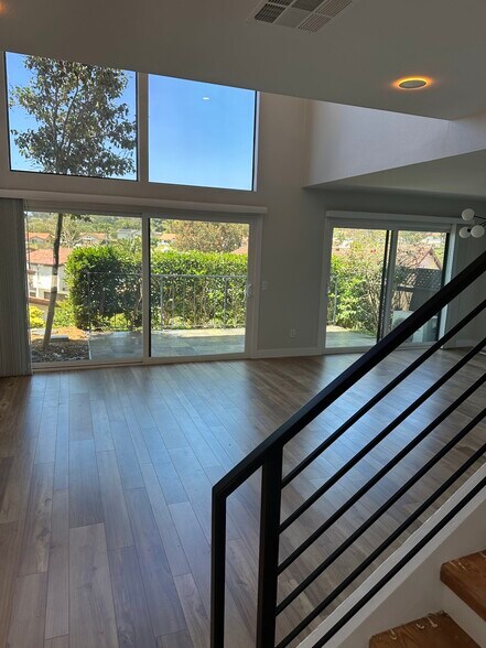 Building Photo - 1043 Santa Helena Park Ct