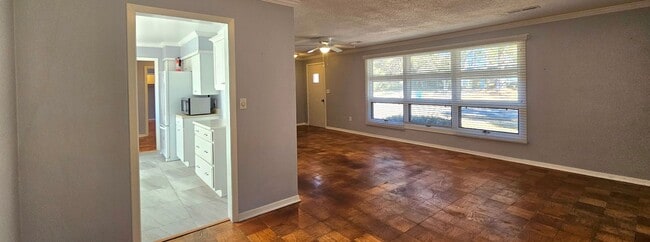 Building Photo - Serene 2BR Living in Seagate Near Market Common