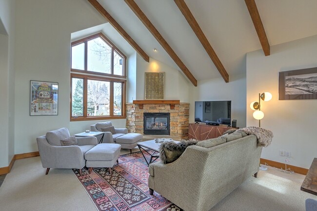 Building Photo - 408 Settlement Ln